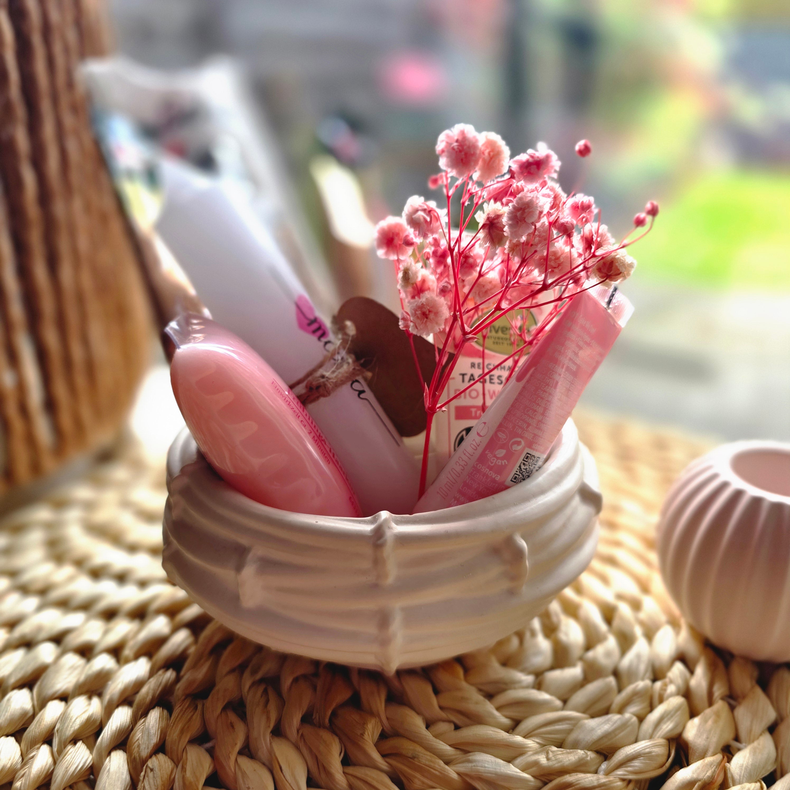Muttertag Geschenkset – Schale in Rosa mit Kosmetik