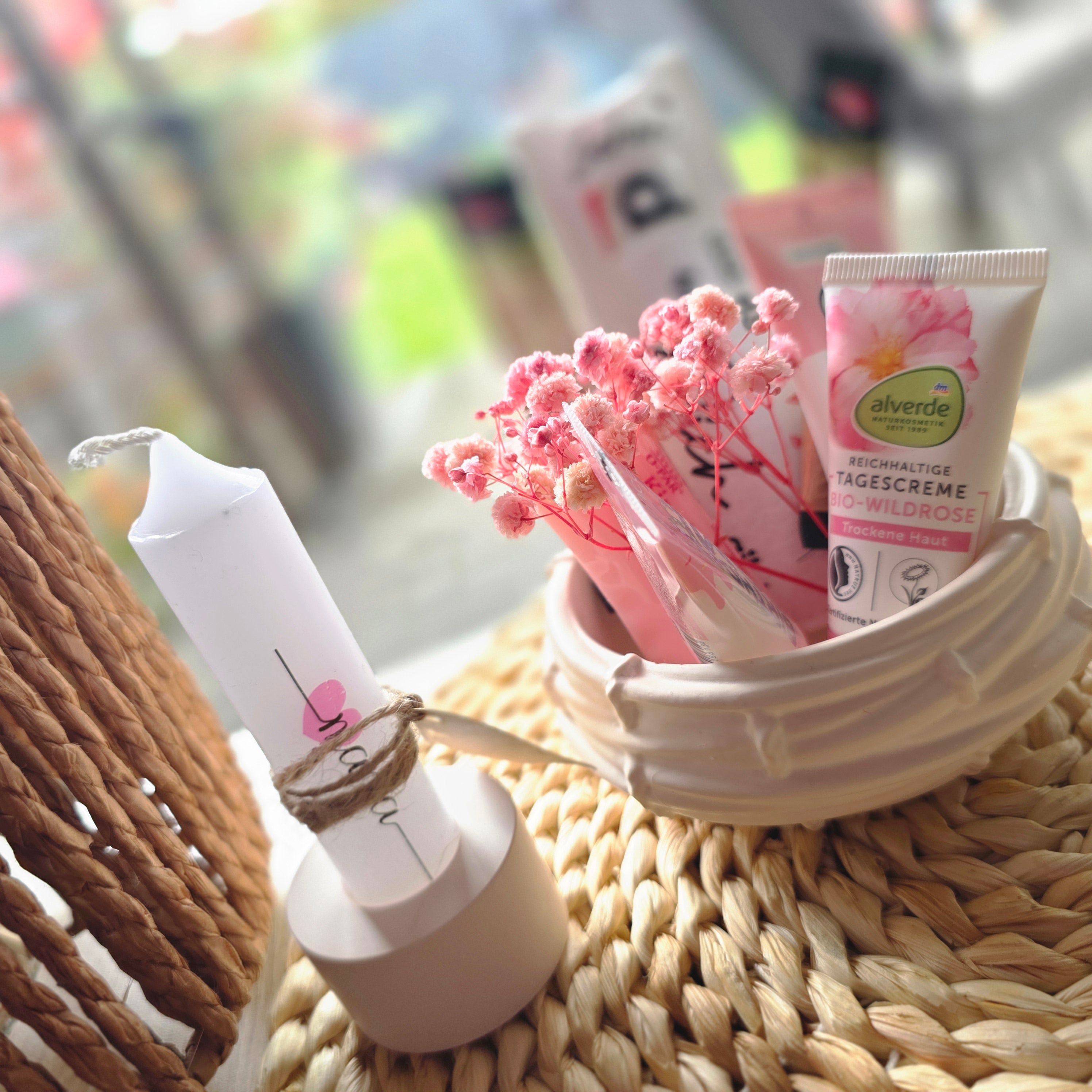 Muttertag Geschenkset – Schale in Rosa mit Kosmetik