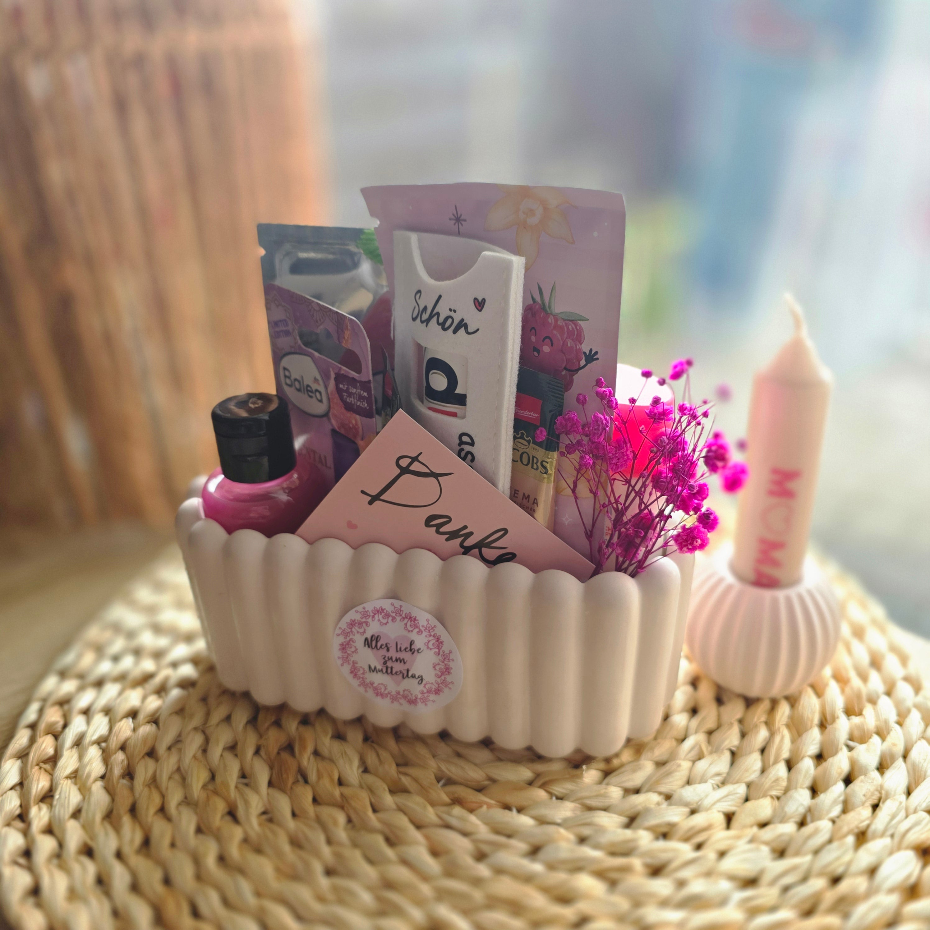 Muttertag Geschenkset – Rechteckige Schale Danke mit Kosmetik & Kaffee