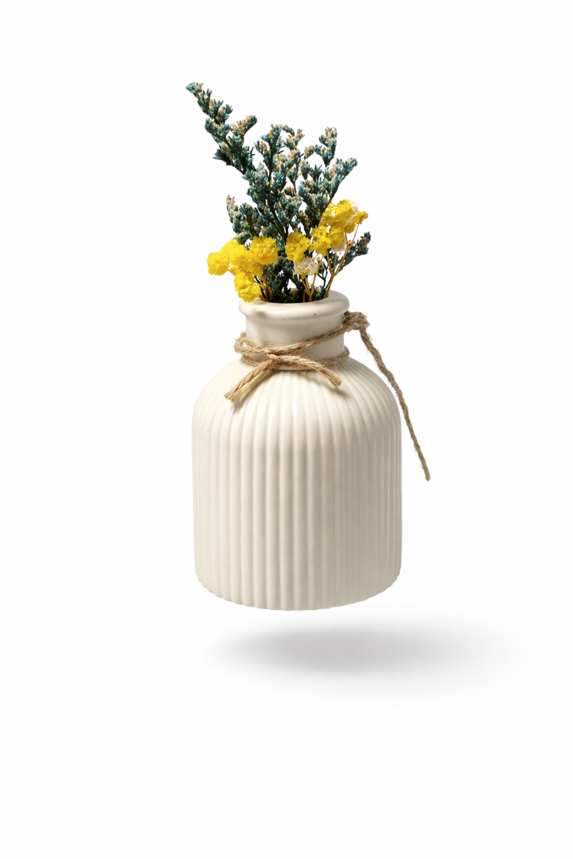 Handgefertigte gerillte Gipsvase für Trockenblumen – Sweetly Crafted by Maja