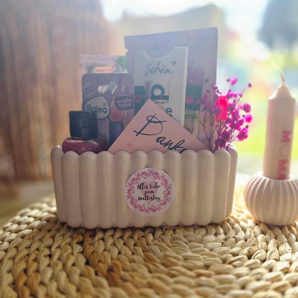Muttertag Geschenkset – Rechteckige Schale Danke mit Kosmetik & Kaffee