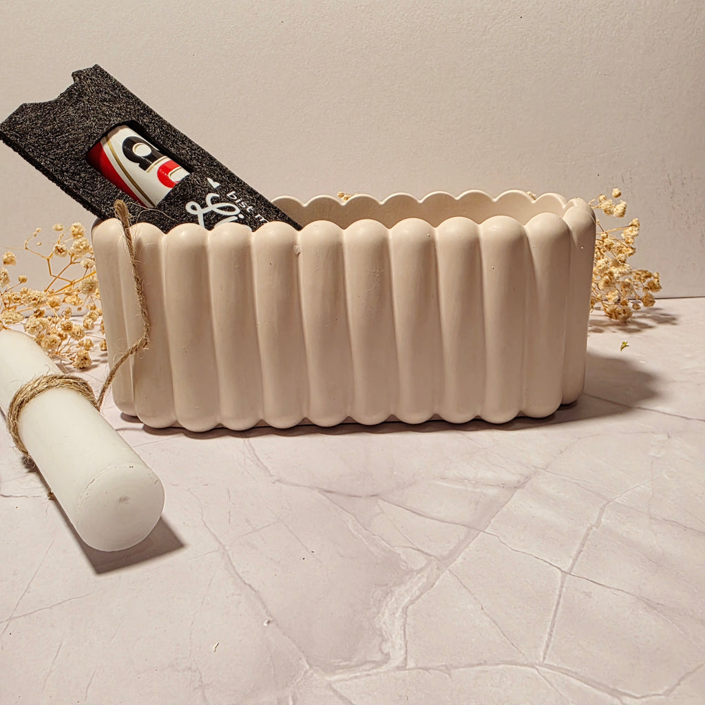 Handgefertigte Wellen-Gipsbox als Aufbewahrung & Blumentopf – Sweetly Crafted by Maja