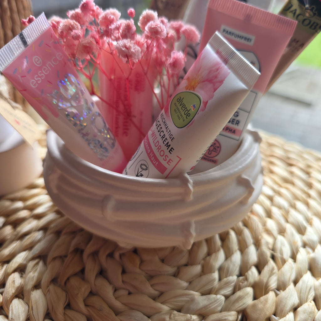 Muttertag Geschenkset – Schale in Rosa mit Kosmetik