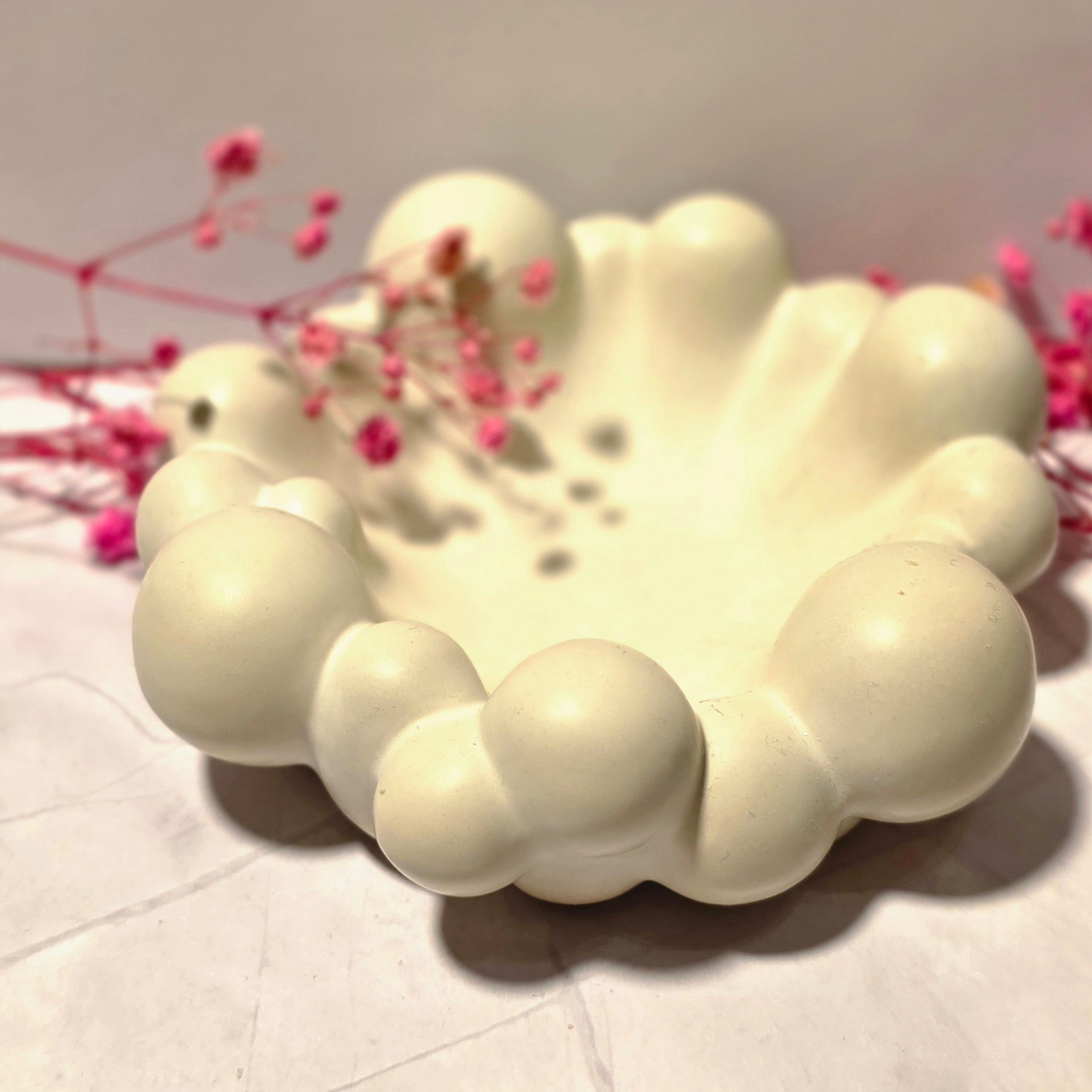 Handgefertigter Bubble-Kerzenhalter Blume aus Gips – Sweetly Crafted by Maja