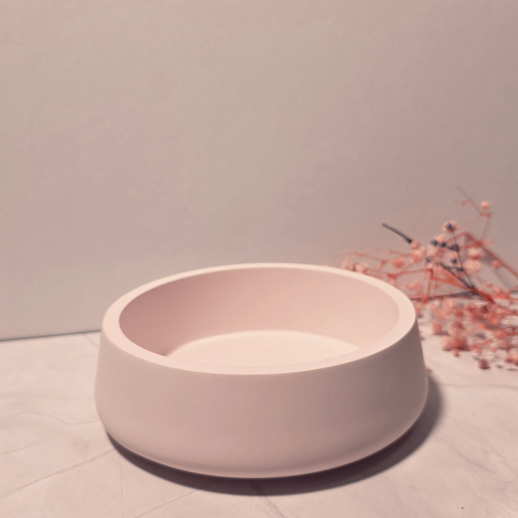 Handgefertigte minimalistische Gipsschale – Sweetly Crafted by Maja