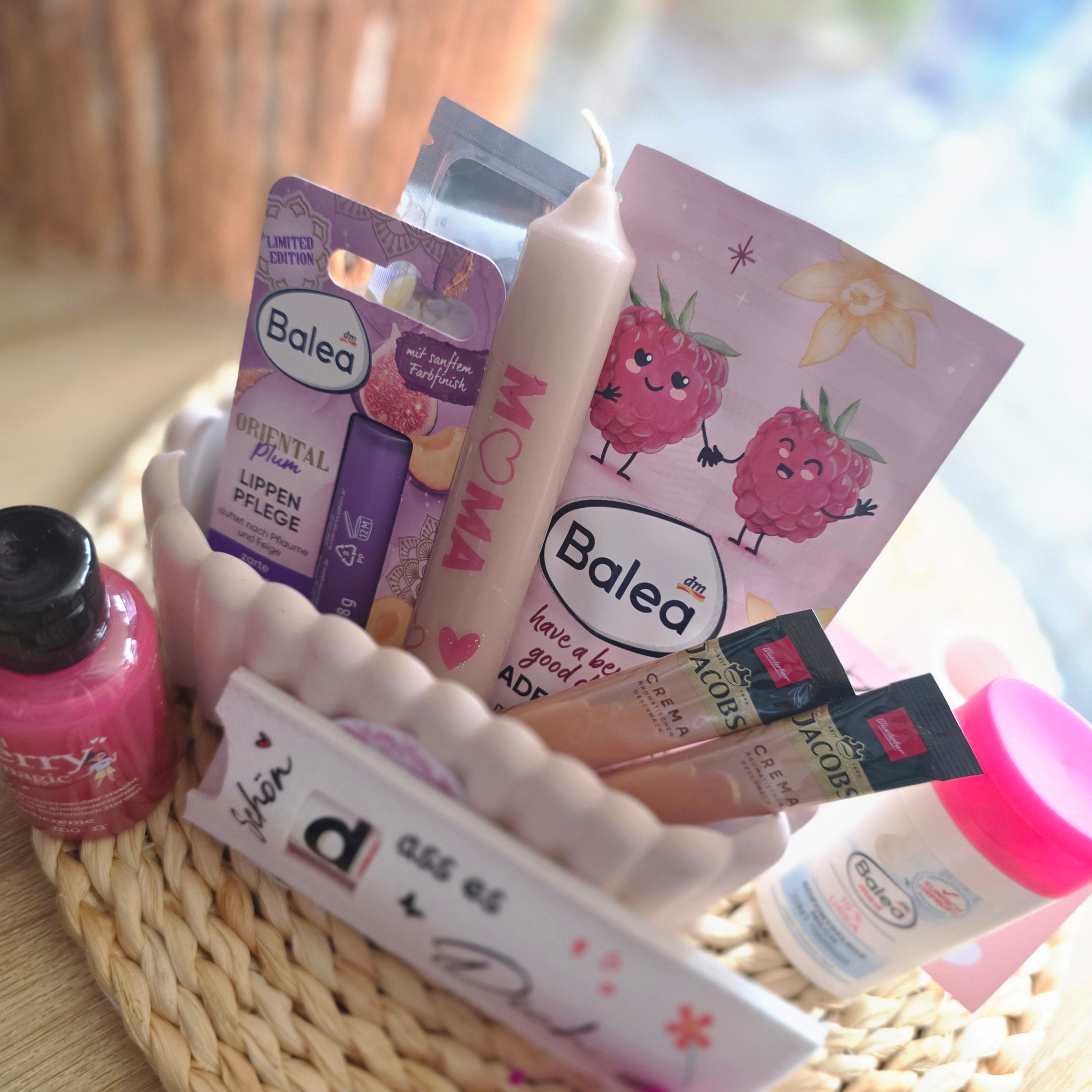 Muttertag Geschenkset – Rechteckige Schale Danke mit Kosmetik & Kaffee