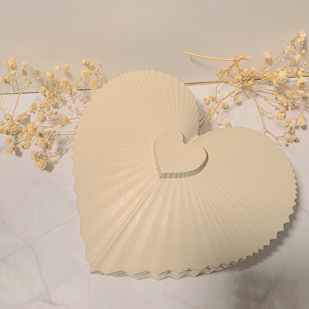 Handgefertigte Herz-Gipsbox mit Deckel – Sweetly Crafted by Maja