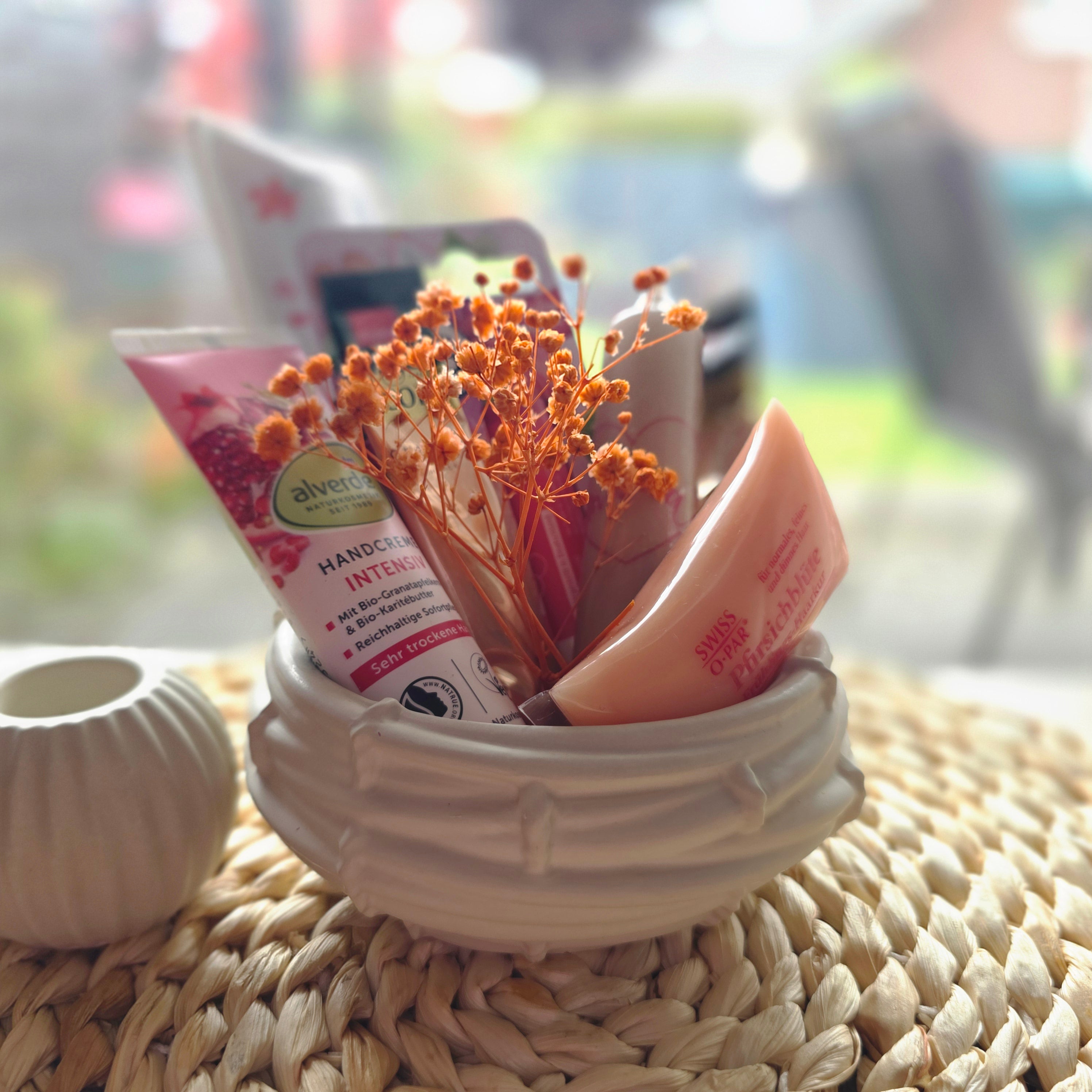 Muttertag Geschenkset – Schale in Orange mit Kosmetik